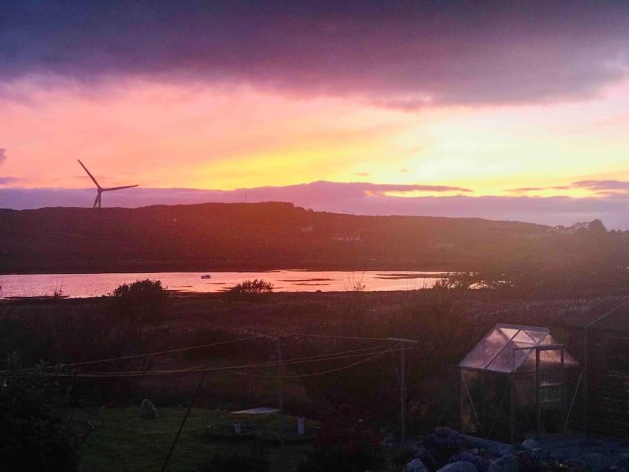 Curlews Rest - Gateway To The Aran Islands Daire Galway Dış mekan fotoğraf